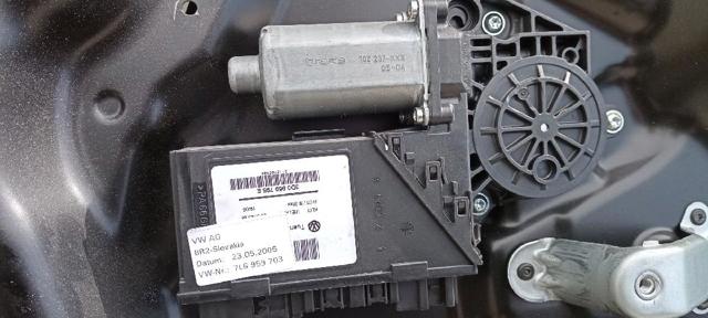 VAG 7L6959703 Мотор стеклоподъемника двери задней левой в наличии Сумы