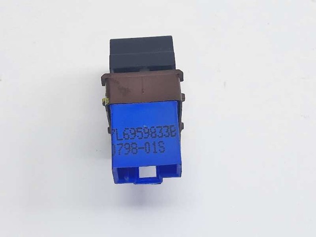 VAG 7L6959833B Ручка открывания замка (лючка) бензобака в наличии Кривой Рог