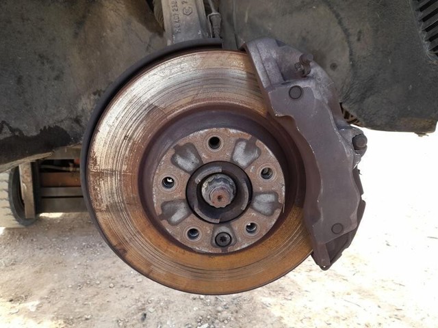 7L8407258C VAG Цапфа (поворотный кулак) передний правый купить в Полтава