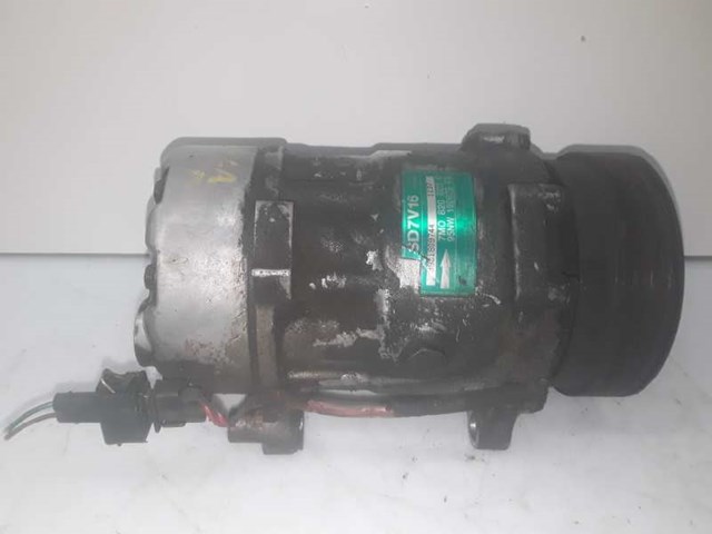 Compressor de ar condicionado para volkswagen golf iii 2.0 ady 7M0820803D