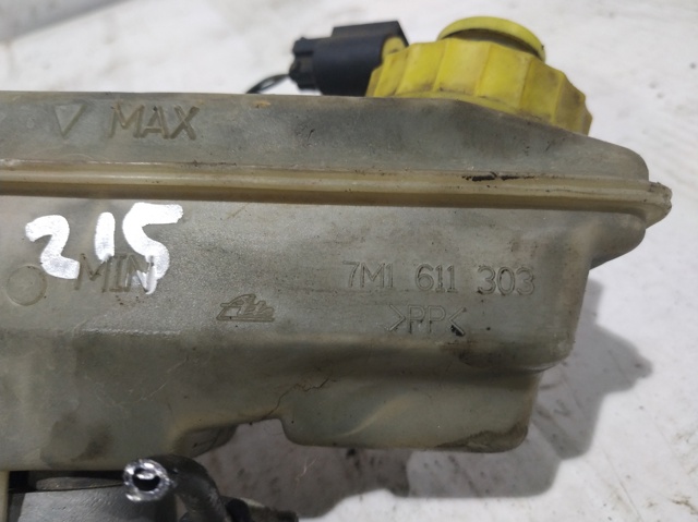 7M1611303 FORD Бачок главного тормозного цилиндра (тормозной жидкости) купить в Чернигов