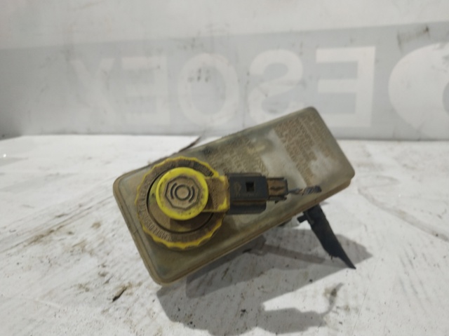 FORD 7M1611303 Бачок тормозной в наличии Кривой Рог