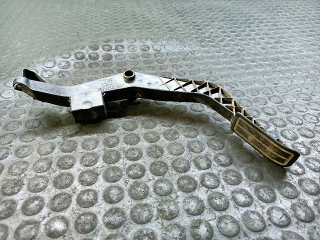 7M1721511A VAG Педаль газа купить в Черновцы