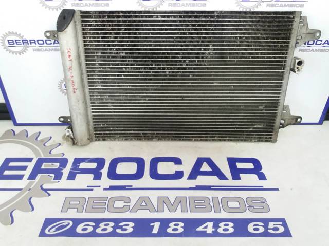 Condensador de ar condicionado / radiador para assento Alhambra (7V8,7V8) (1996-2000) 1.9 TDI AUY 7M3820411E