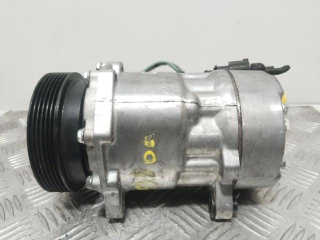 VAG 7M3820803C Компрессор кондиционера в наличии Одесса