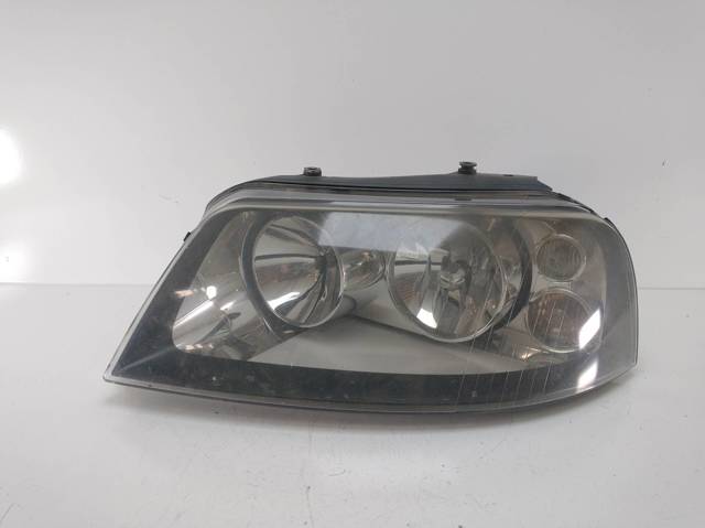 Luz esquerda 7M7941015K VAG