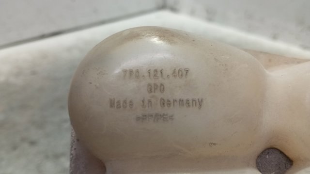 PORSCHE 7P0121407 Бачок системы охлаждения расширительный в наличии Николаев