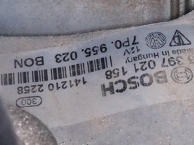 Trapézio de limpador pára-brisas 7P0955023 Porsche
