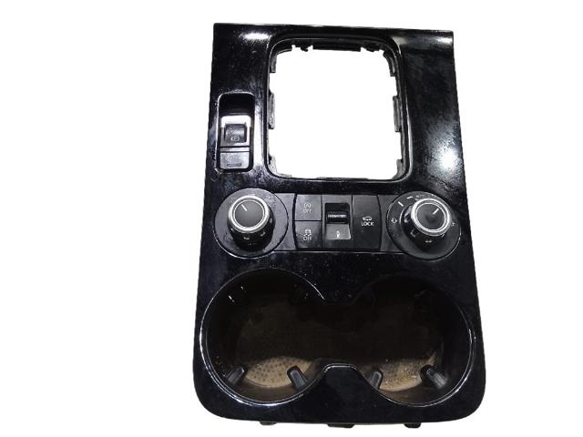 VAG 7P1863241B81U Консоль панели управления центральная в наличии Черкассы