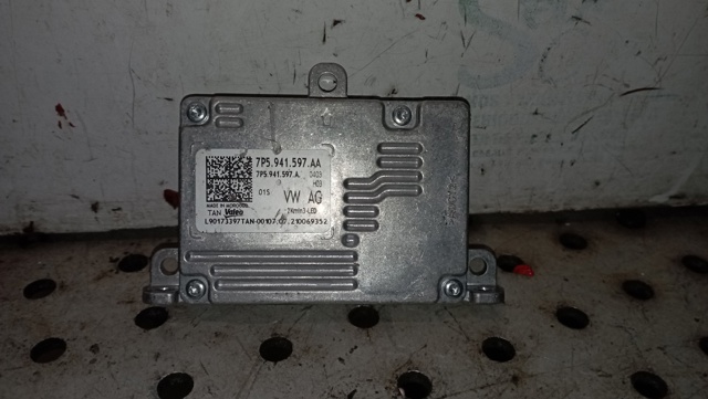 VAG 7P5941597AA в наличии Львов