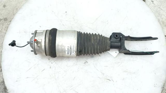 VAG 7P6616040R Амортизатор передний правый в наличии Черновцы