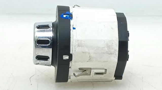 VAG 7P6927135 в наличии Ирпень