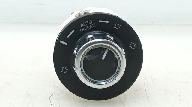 VAG 7P6927135 в наличии Чернигов