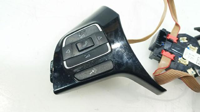 7P6959537 Блок кнопочных переключателей рулевого колеса купить Кривой Рог