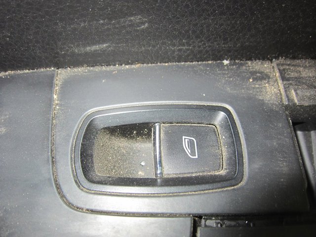 7PP959855B PORSCHE Кнопка включения мотора стеклоподъемника передняя правая купить в Каменское