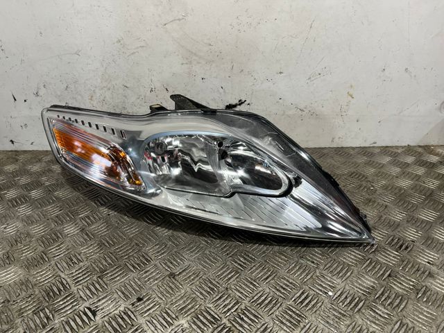 FORD 7S7113100EF Правая фара в наличии Украина