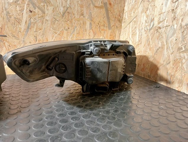 FORD 7S7113101AN Левая фара в наличии Хмельницкий