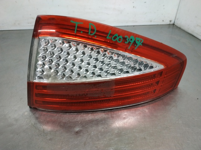 7S7113404A FORD Фонарь задний правый внешний купить в Николаев