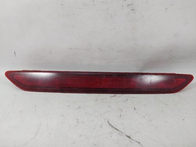 Sinal de parada traseiro adicional 7S7113A601CD Ford