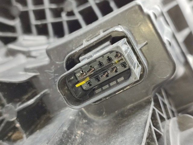80000628 VOLVO Правая фара купить в Ирпень
