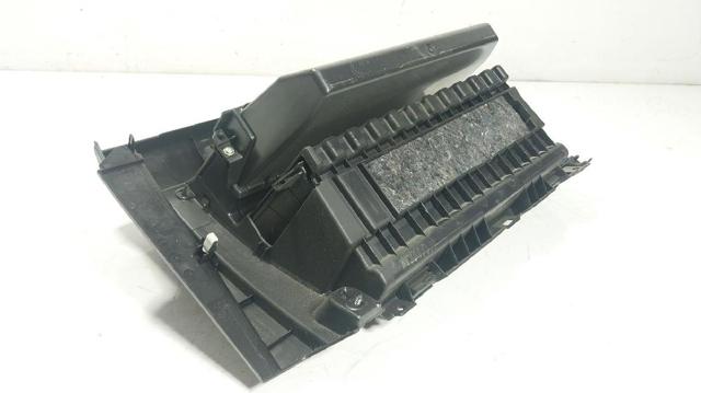 8006A615XA Крышка перчаточного ящика (бардачка) купить Винница