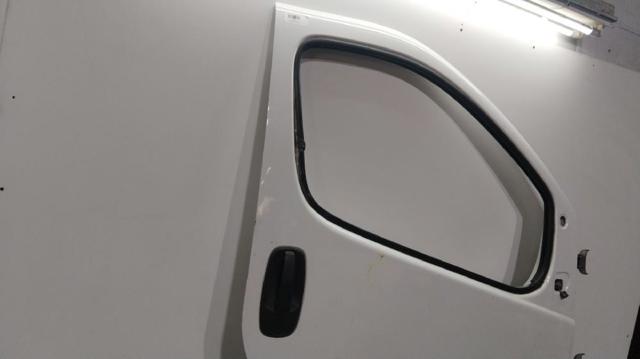 NISSAN 8010000Q0E Дверь передняя правая в наличии Тернополь