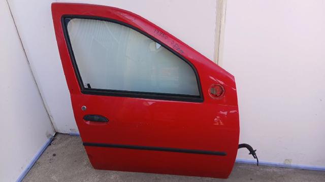 RENAULT 801001895R Дверь передняя правая в наличии Черкассы