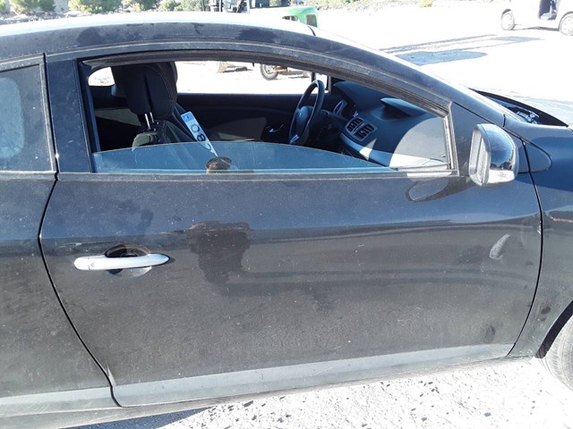 Porta dianteira direita 801002508R RENAULT