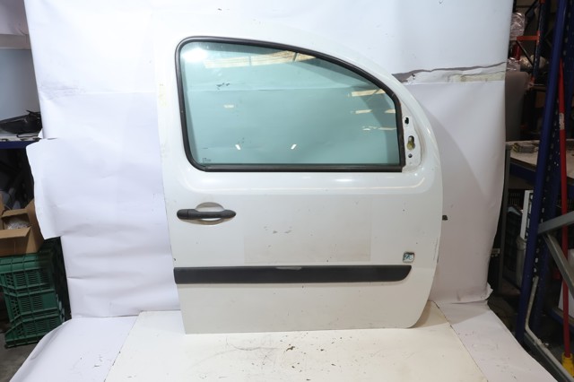 RENAULT 801004234R Дверь передняя правая в наличии Запорожье