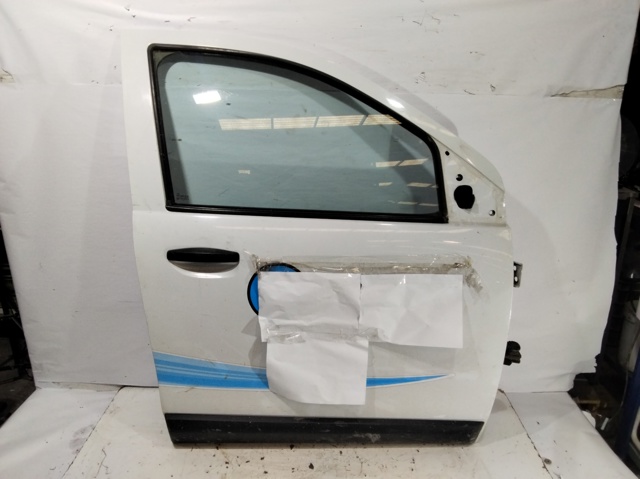 801005928R Дверь передняя правая купить Кривой Рог