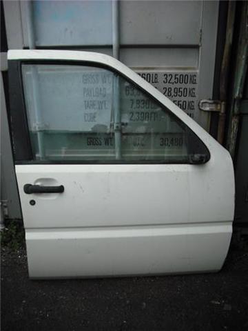 NISSAN 801007F030 Дверь передняя правая в наличии Запорожье