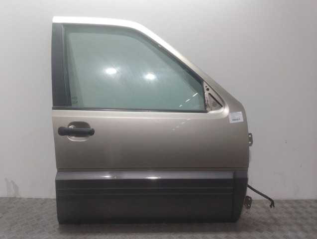 NISSAN 801007F732 Дверь передняя правая в наличии Житомир