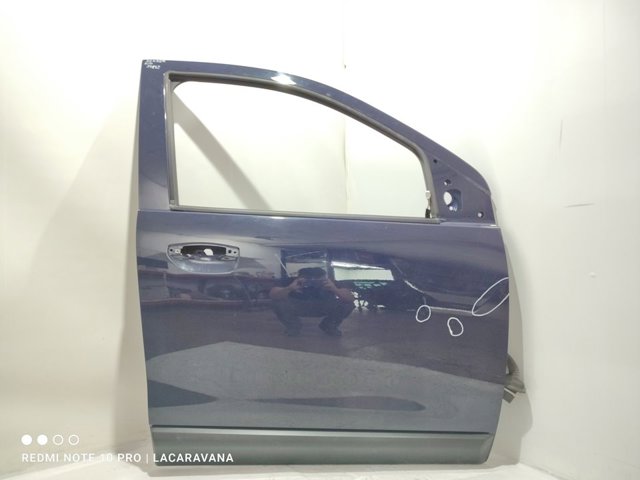 Porta dianteira direita 801008218R Renault (RVI)