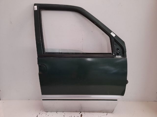 NISSAN 801009C032 Дверь передняя правая в наличии Кривой Рог