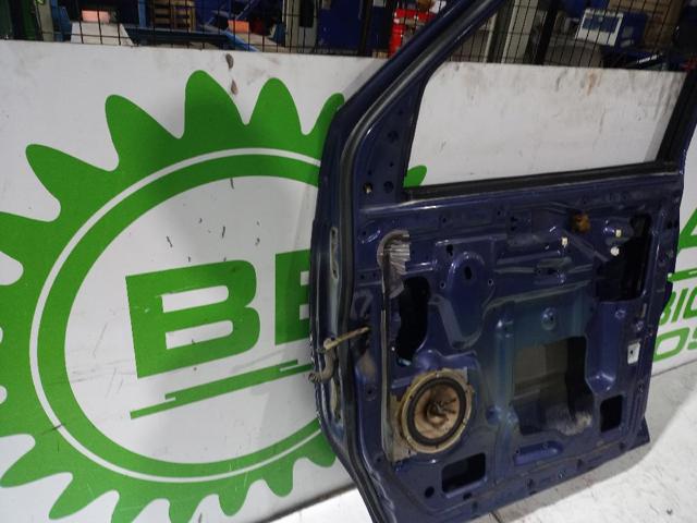 801009C032 NISSAN Дверь передняя правая купить в Киев