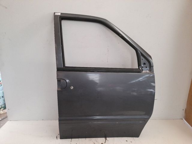 801009C032 NISSAN Дверь передняя правая купить в Винница