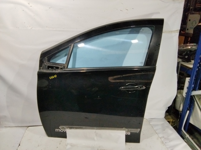 801015486R RENAULT Дверь передняя левая купить в Житомир