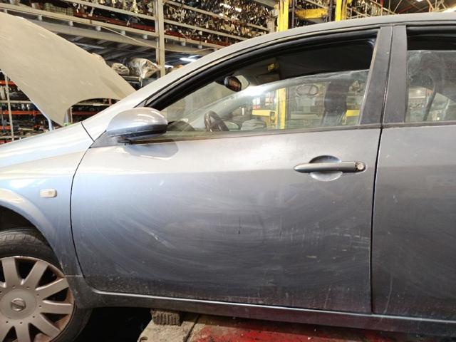 Porta dianteira esquerda Nissan Primera P12