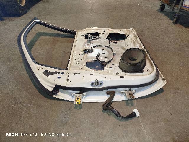 NISSAN 80152EB330 Дверь передняя правая в наличии Николаев