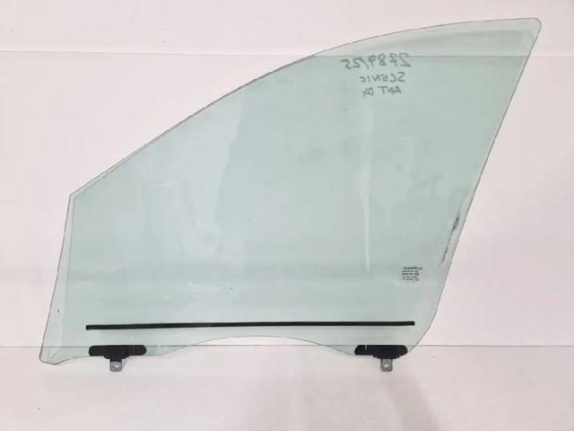 RENAULT 803000008R Стекло двери передней правой в наличии Винница