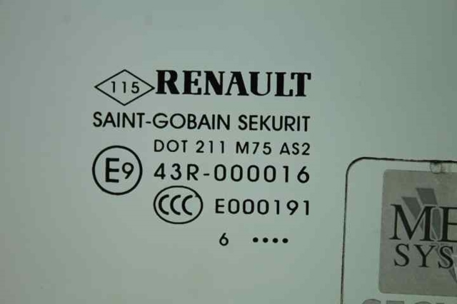 RENAULT 803002624R Стекло двери передней правой в наличии Львов