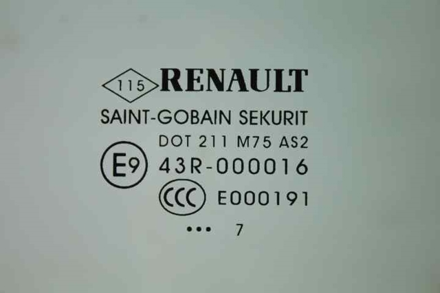 RENAULT 803002624R Стекло двери передней правой в наличии Черкассы