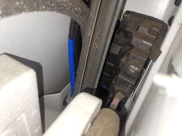 80500JX51A NISSAN Замок двери передней правой купить в Ужгород