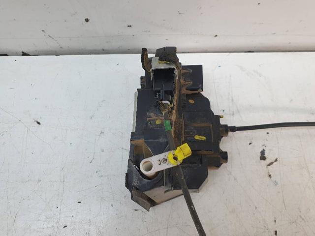 Fecho da porta dianteira esquerda Nissan JUKE F15