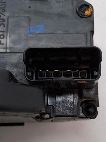 Fecho da porta dianteira esquerda Nissan JUKE F15