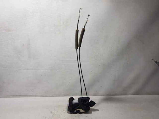 Fecho da porta dianteira esquerda Nissan JUKE F15