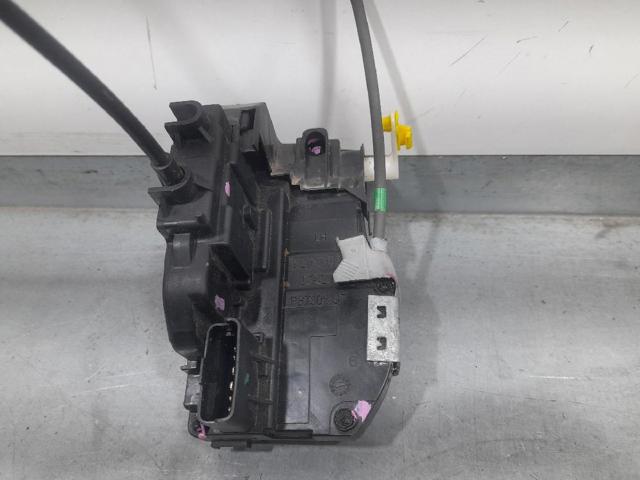 Fecho da porta dianteira esquerda Nissan JUKE F15