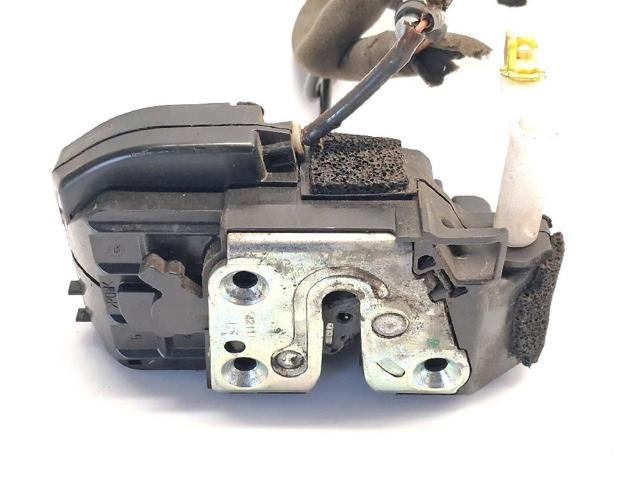 Fecho da porta dianteira esquerda Nissan Qashqai 1 J10