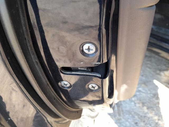 Fecho da porta dianteira esquerda Nissan Qashqai 1 J10