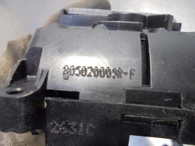 805020009R NISSAN Замок двери передней правой купить в Ужгород